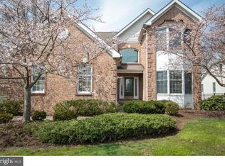 101 Inverness Dr, Moorestown, NJ 08057