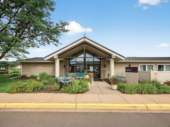 Lexington Hills Apartments