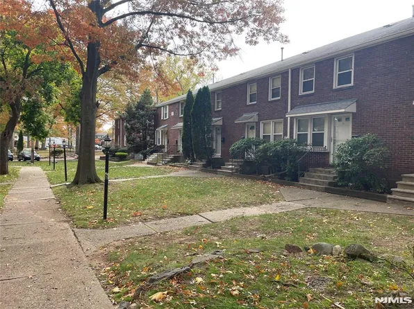 130 Glenbrook Pkwy APT 5E, Englewood, NJ 07631