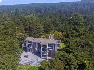 5822 NW Pacific Coast Hwy, Waldport, OR 97394