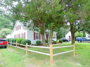 141 Airport Rd, Mattaponi, VA 23110