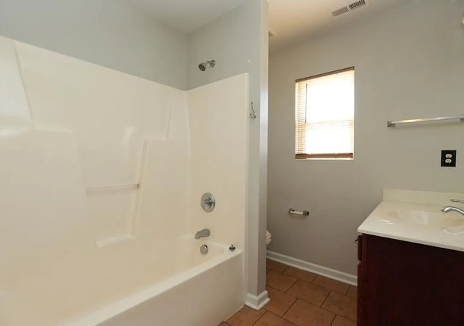 Coming Soon! 4 BR/2BA | Newly Renovated Single Family Home | Fenced backyard | In Cornelius! — Photo 4