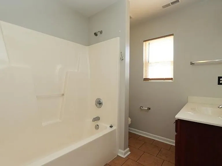 18007 Lynn Ln — Photo 4