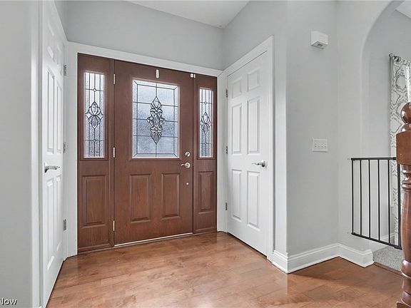 2nd image of 3216 Linden Pl