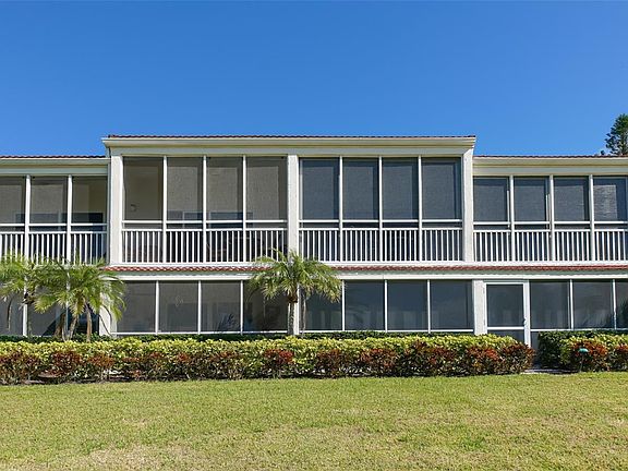 3rd image of 7125 Gulf Of Mexico Dr APT 23