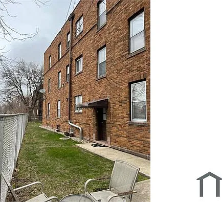 10906 S Avenue D #2N — Photo 3