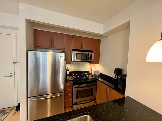 Rented by Mayell LLC | media 14