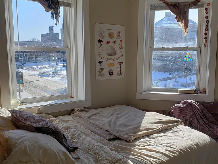 643 Broadway St S #1 — Photo 5