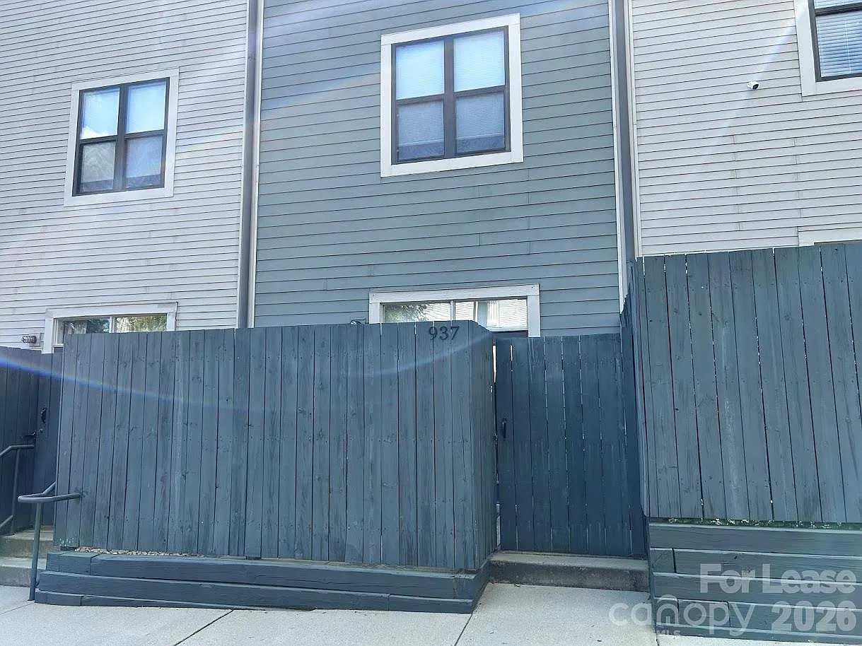 M Street — Photo 2