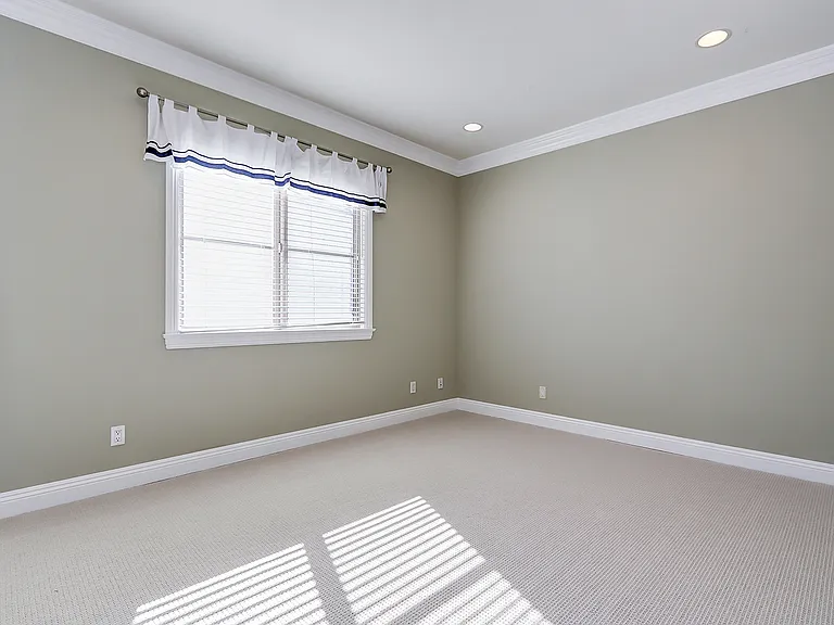 2611 Palm Ave — Photo 34