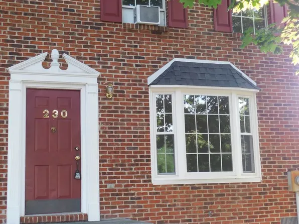 230 Waterford Ln, Winchester, VA 22602