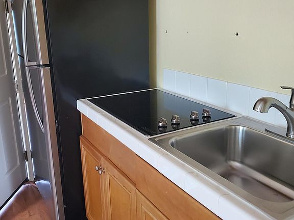 new stove and fridge