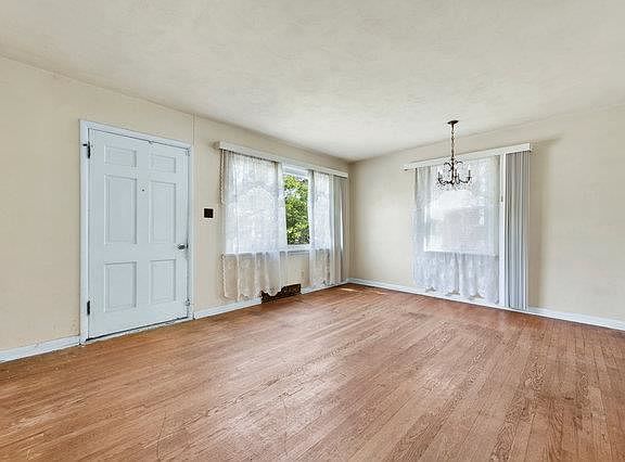 5th image of 6150 Colorado Ave