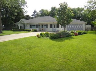 5814 Willow Springs Rd, La Grange Highlands, IL 60525