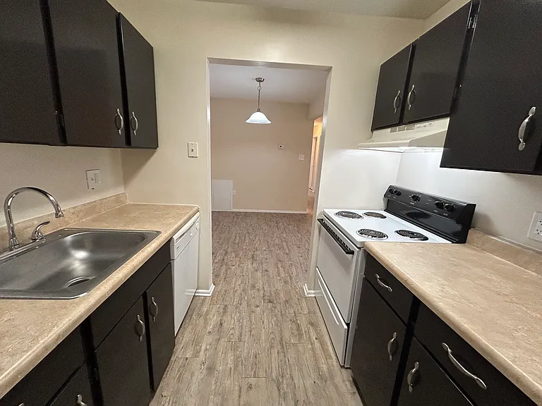 Forestbrook Apartments — Photo 80