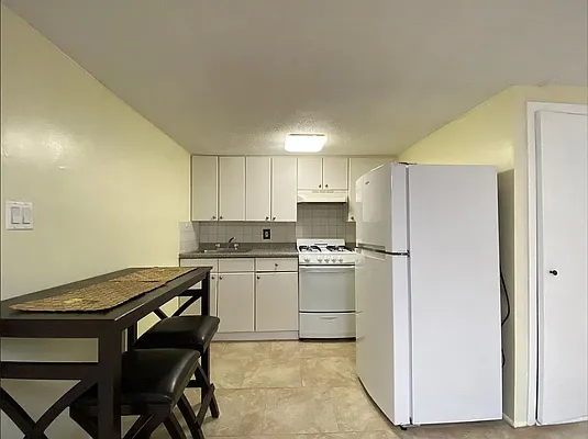 Rented by NY Space Finders Inc. | media 6