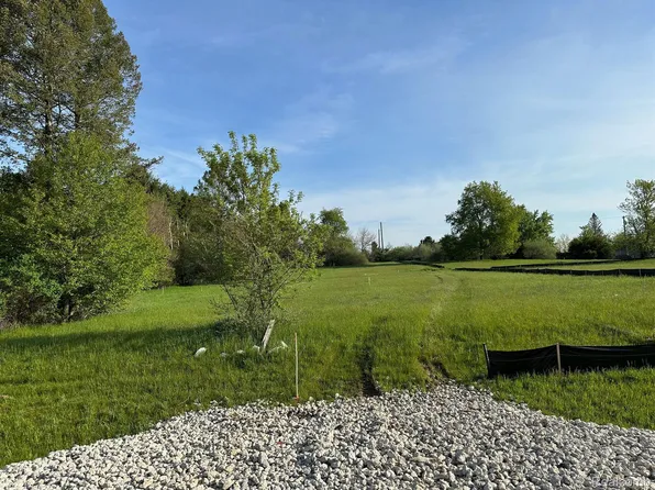 Vl 50 Olde Franklin, Howell, MI 48855