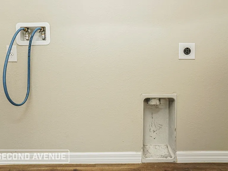 14134 Packard Ave — Photo 12
