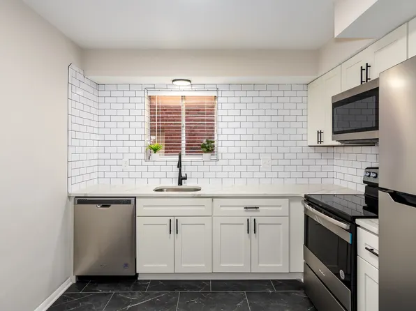 Lindenwood Heights Apartments