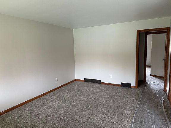 4th image of 205 N Cherry St #1