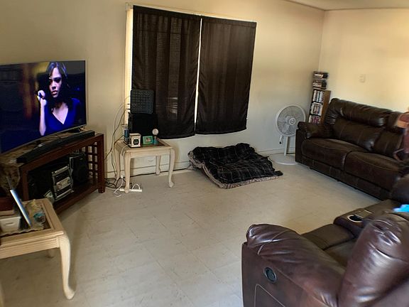 4th image of 3416 Frankfort Ave
