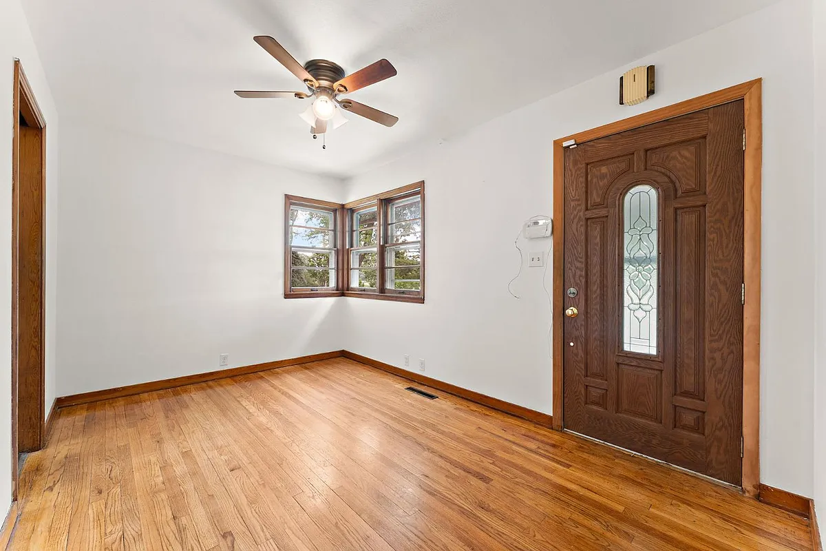 Property Photo - 251 E 600 N