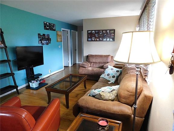 3rd image of 7914 E 49th St