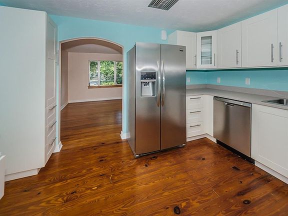 5th image of 808 53rd Ave N