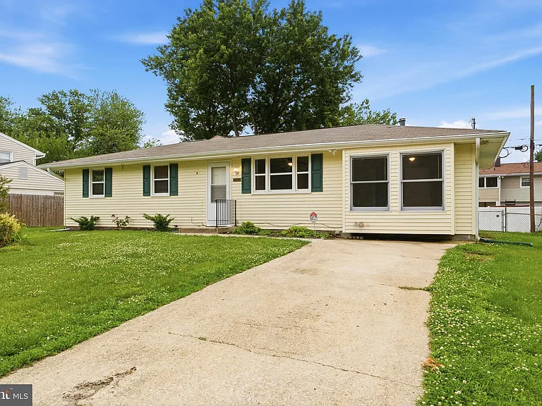 6743 Amherst Rd — Photo 44
