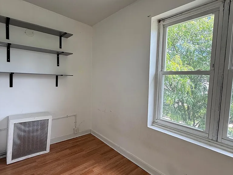 625 E Curtis St — Photo 7