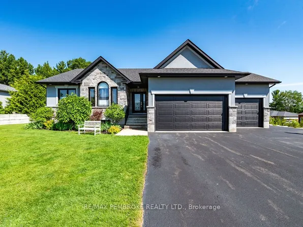 19 Nick St, Petawawa, ON K8H 0B7