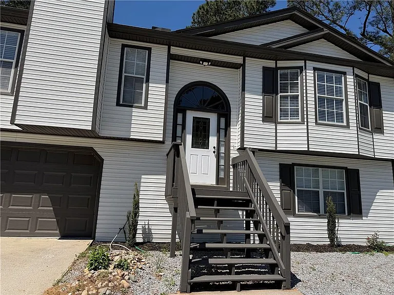 934 Bay Ridge Dr — Photo 2