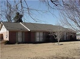 2215 Dobbs Dr, Phenix City, AL 36870