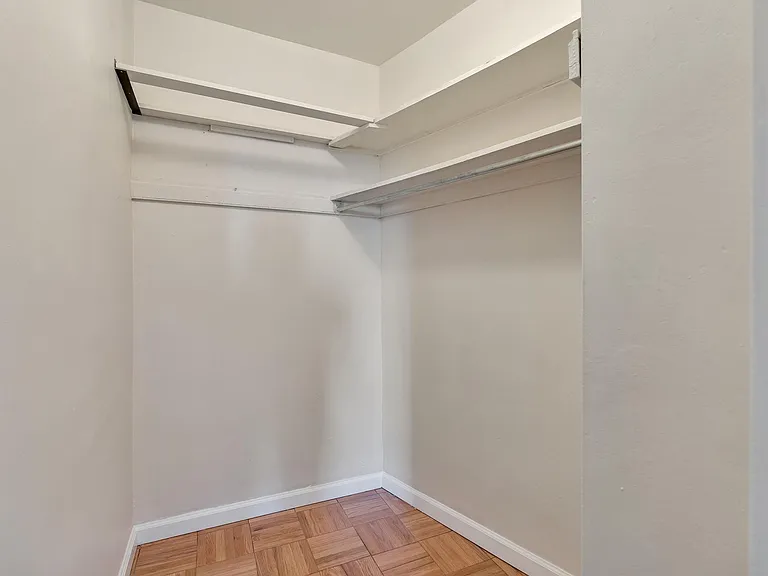 2000 Linwood Ave #7N — Photo 11