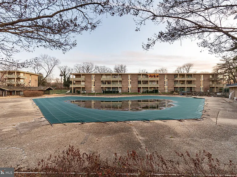7244 Donnell Pl #D-2 — Photo 25