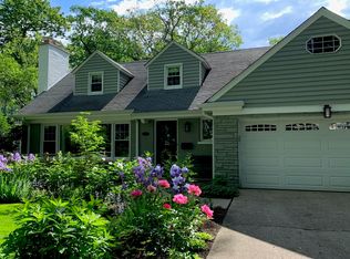 421 Lakeside Pl, Highland Park, IL 60035