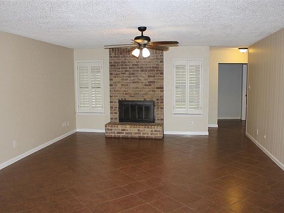 4th image of 3700 Greenstone Dr
