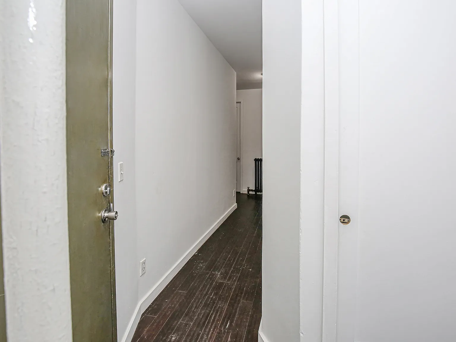 221 Howard Avenue — Photo 3
