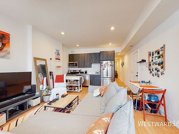 2nd image of 4853 N Kenmore Ave #1F