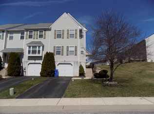 211 Spring Valley Way, Aston, PA 19014