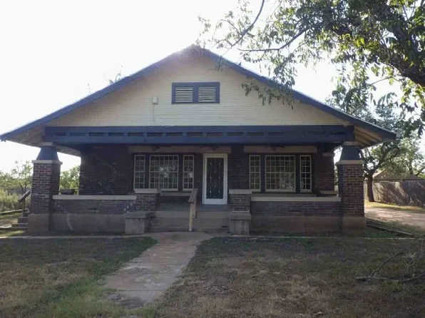 407 Bills Dr, Brady, TX 76825