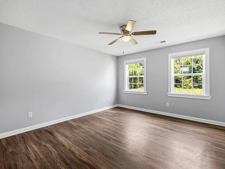 1262 S White Station Rd — Photo 16