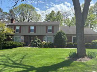 458 Steeple Chase Ct, Bloomfield Hills, MI 48304