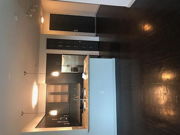 2nd image of 5554 Grosvenor Blvd