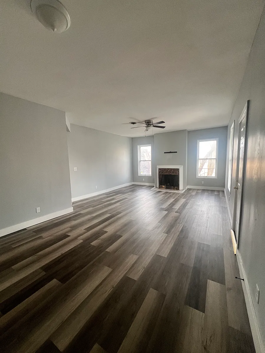 Building Photo - 3523 W Highland Blvd #2