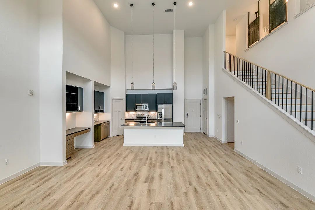 Burnett Lofts at Bishop Ridge — Photo 4