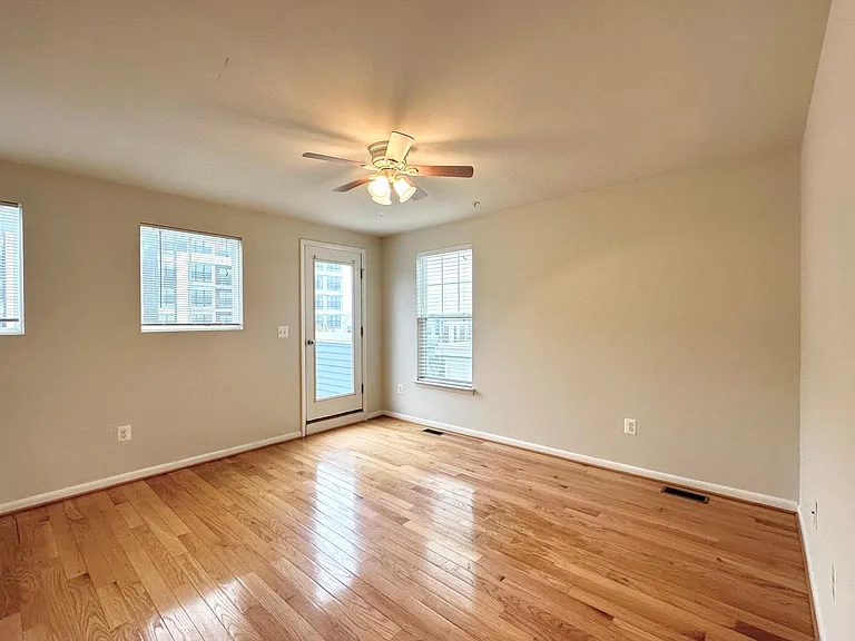 127 Decoverly Dr — Photo 29