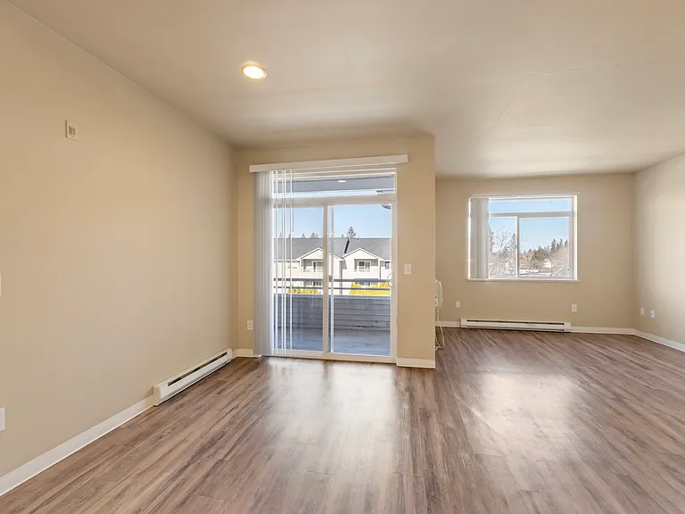 Ashton Apartments — Photo 60