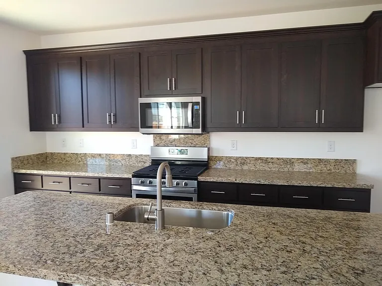 2300 Spitfire Way — Photo 4