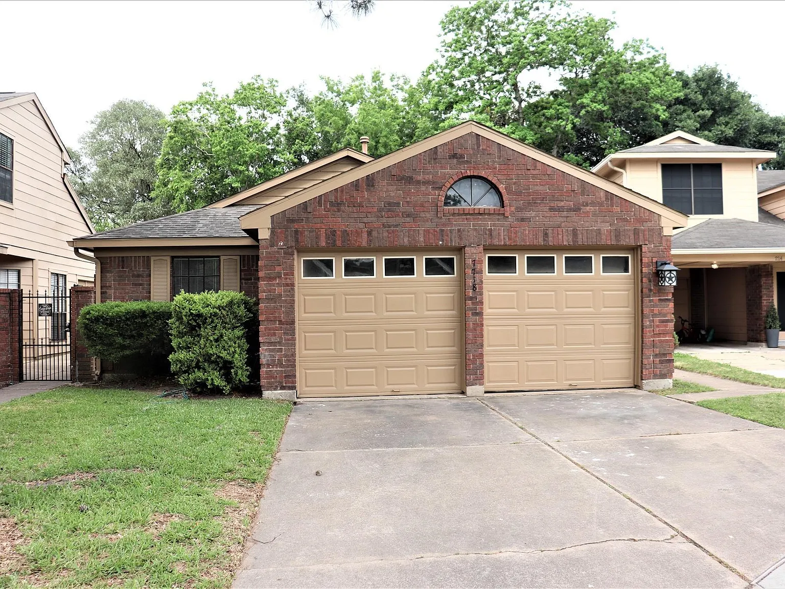 2 bed, 2.0 bath, 1302 sqft, $1,795 — Photo 1